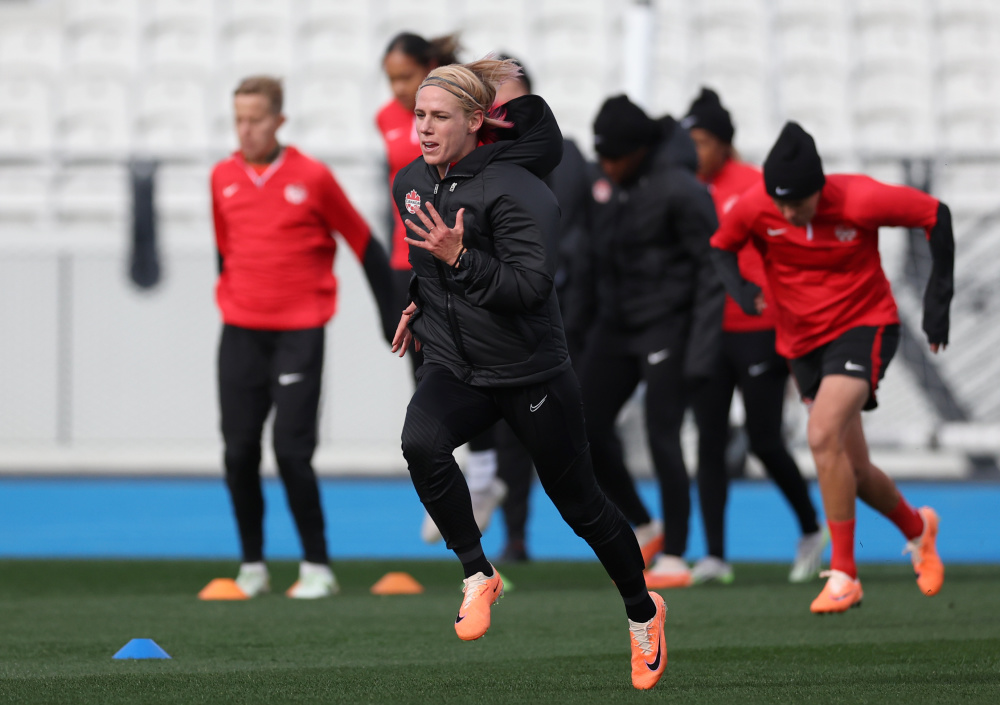 加拿大队为亚运会做好备战工作英语